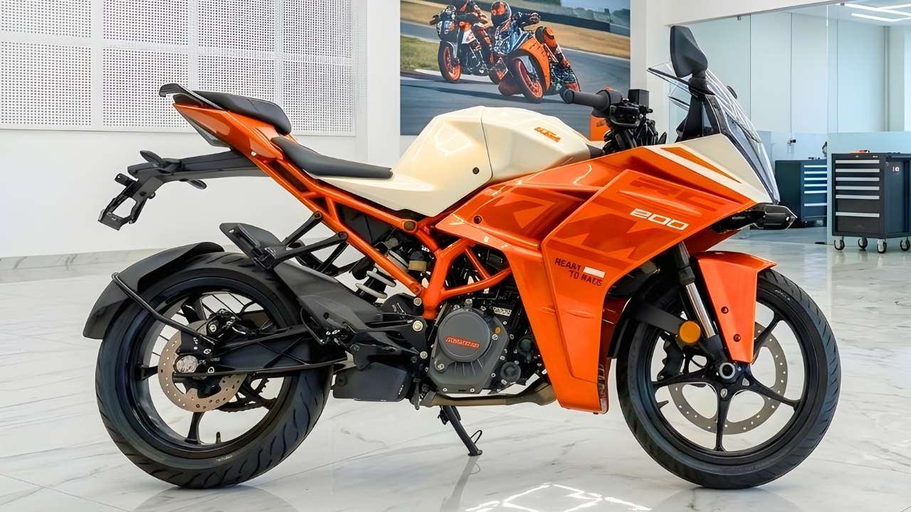 New KTM RC 200 2026 Launched At ₹2.14 Lakh With 25 PS Engine, Track Styling And Strong Performance